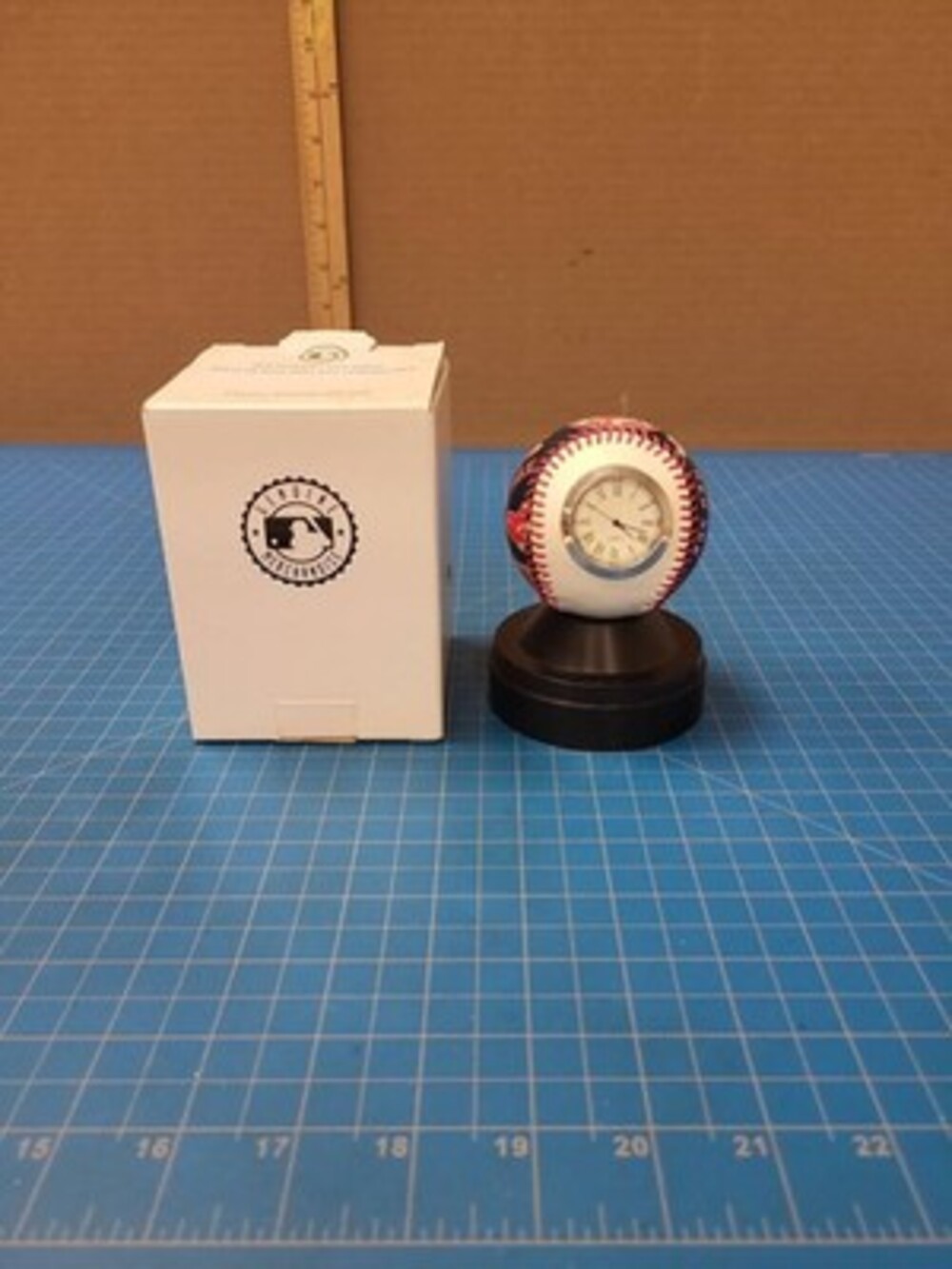 Fotoball MLB Baseball Clock Boston Red Sox Desk Display Novelty Decor F334251